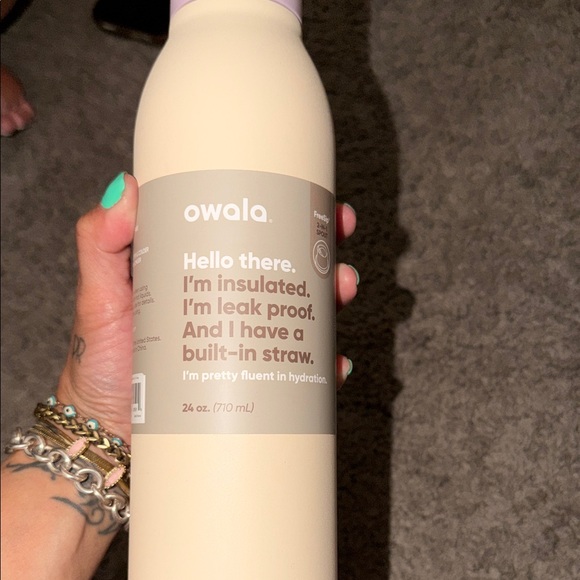 Owala Insulated Water Bottle - Cream and Peach - Picture 7 of 8